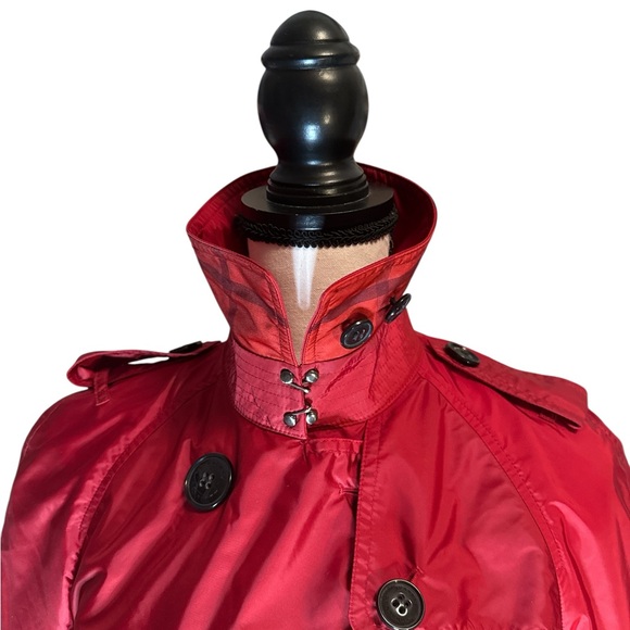 Burberry London Classic Red Trench Coat - Picture 3 of 14